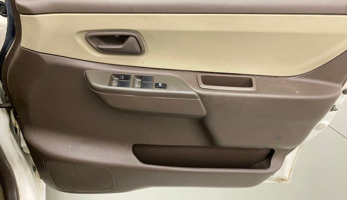 2012 Maruti Zen Estilo VXI, Petrol, Manual, 37,103 km, Driver Side Door Panels Control