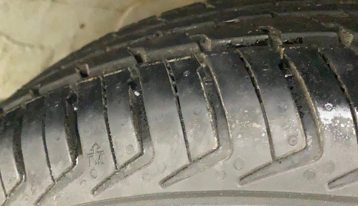 2012 Maruti Zen Estilo VXI, Petrol, Manual, 37,103 km, Right Front Tyre Tread