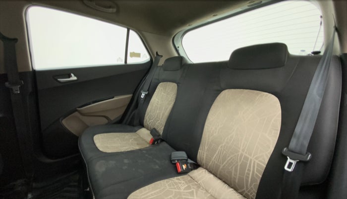 2016 Hyundai Grand i10 SPORTZ 1.2 KAPPA VTVT, Petrol, Manual, 53,734 km, Right Side Rear Door Cabin