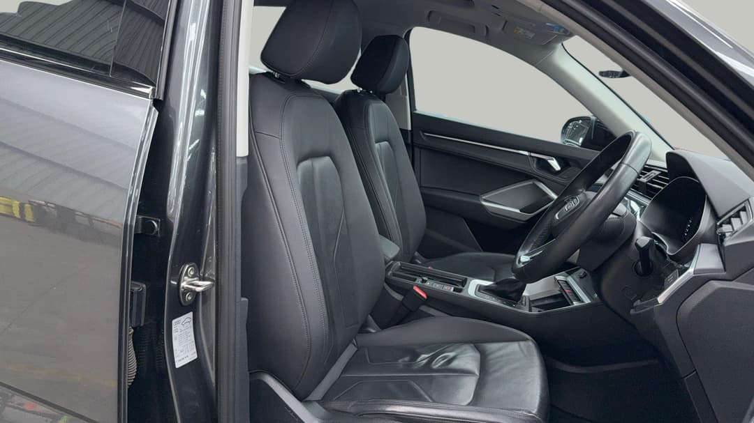 2021 Audi Q3 35 Tfsi S Line, Automatic, 59903 km, Right Side Front Door Cabin View