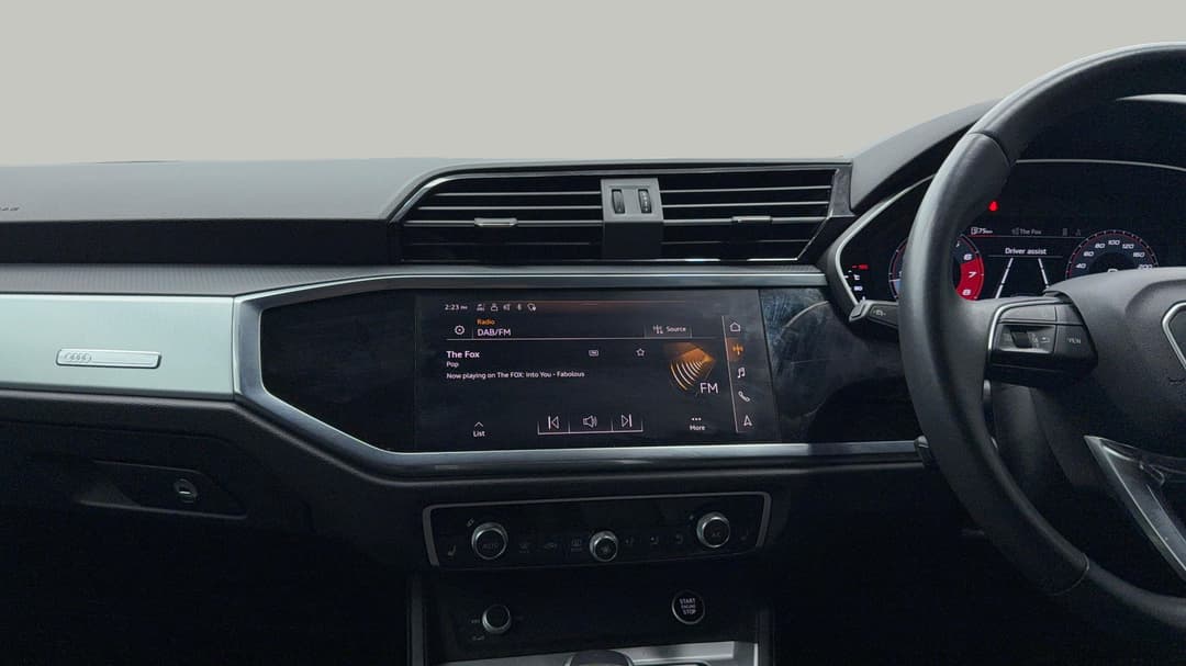 2021 Audi Q3 35 Tfsi S Line, Automatic, 59903 km, Center Console