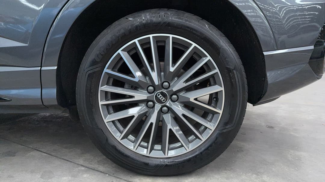 2021 Audi Q3 35 Tfsi S Line, Automatic, 59903 km, Left Rear Wheel