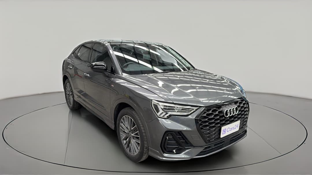 2021 Audi Q3 35 Tfsi S Line, Automatic, 59903 km, Right Front Diagonal (45- Degree) View