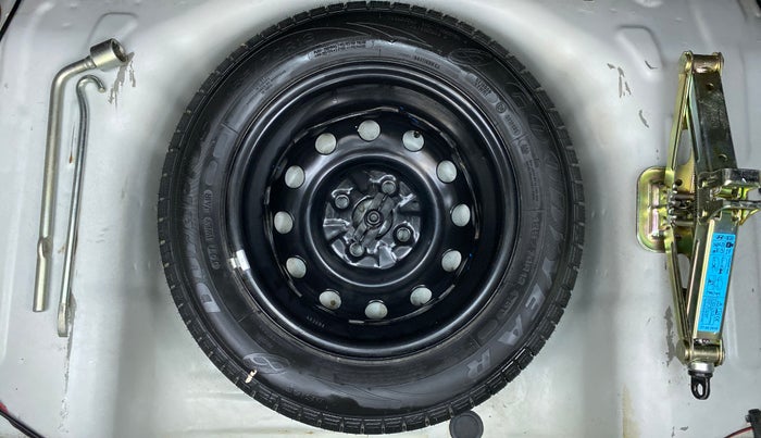 2018 Hyundai Eon MAGNA PLUS, Petrol, Manual, 22,870 km, Spare Tyre