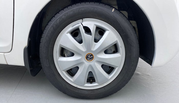 2018 Hyundai Eon MAGNA PLUS, Petrol, Manual, 22,870 km, Right Front Wheel