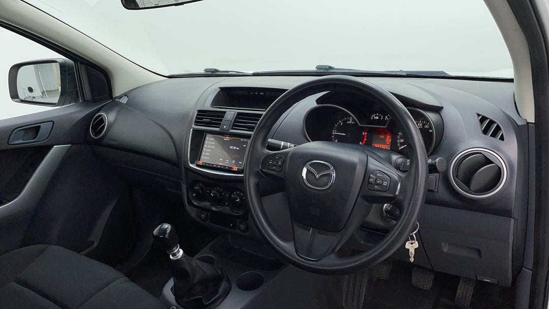 2018 Mazda BT-50 Xt (4x2), Manual, 97764 km, Dashboard View