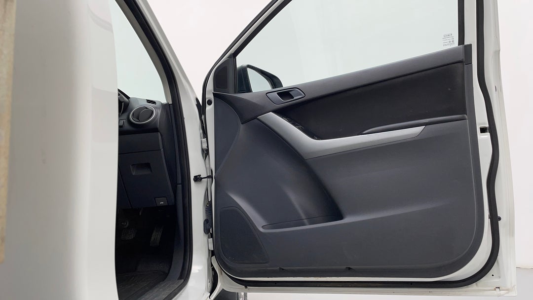 2018 Mazda BT-50 Xt (4x2), Manual, 97764 km, Speaker View