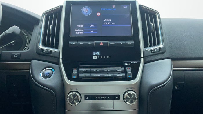 TOYOTA LAND CRUISER-Infotainment System