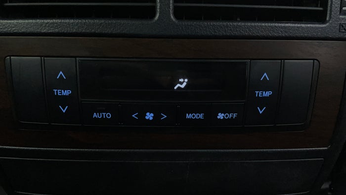 TOYOTA LAND CRUISER-Rear AC Temperature Control