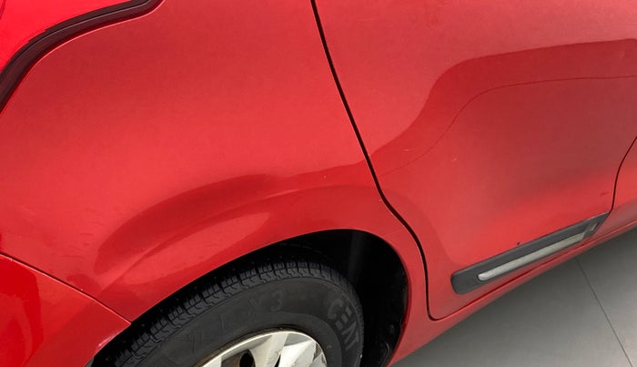 2018 Maruti Swift VXI, CNG, Manual, 90,175 km, Right quarter panel - Slightly dented