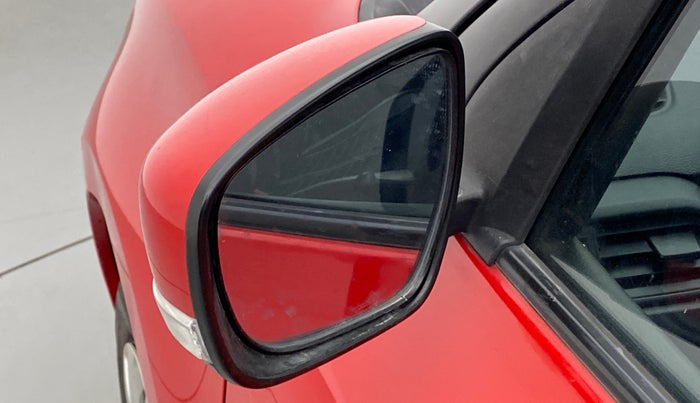 2018 Maruti Swift VXI, CNG, Manual, 90,175 km, Left rear-view mirror - Mirror motor not working