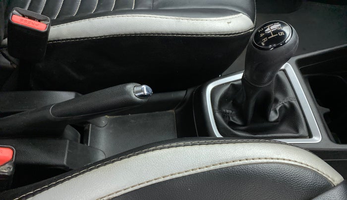 2018 Maruti Swift VXI, CNG, Manual, 90,175 km, Gear Lever