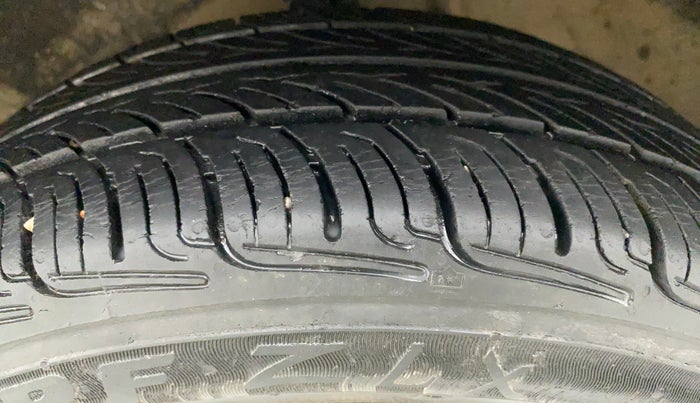 2014 Maruti Alto K10 VXI, Petrol, Manual, 47,899 km, Left Front Tyre Tread