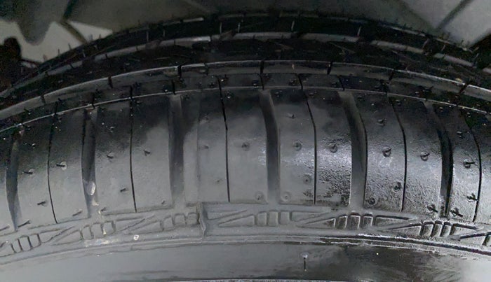 2018 Maruti Dzire VXI, Petrol, Manual, 69,845 km, Left Rear Tyre Tread