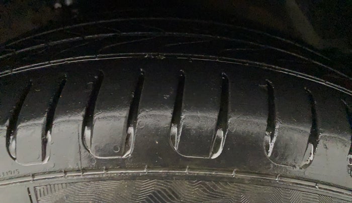 2014 Hyundai i20 SPORTZ 1.2, Petrol, Manual, 84,567 km, Left Front Tyre Tread