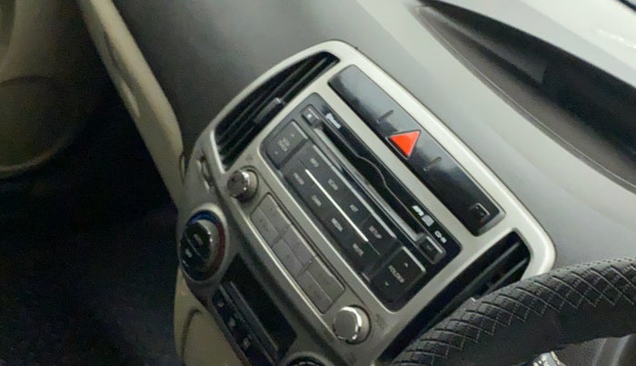 2014 Hyundai i20 SPORTZ 1.2, Petrol, Manual, 84,567 km, Infotainment system - Reverse camera not working