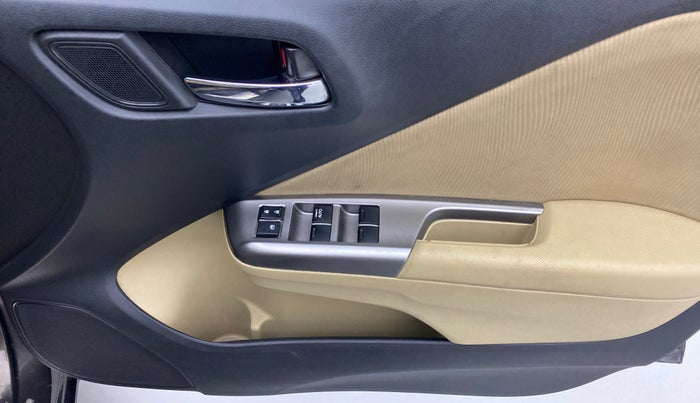 2015 Honda City V MT PETROL, Petrol, Manual, 65,295 km, Driver Side Door Panels Control