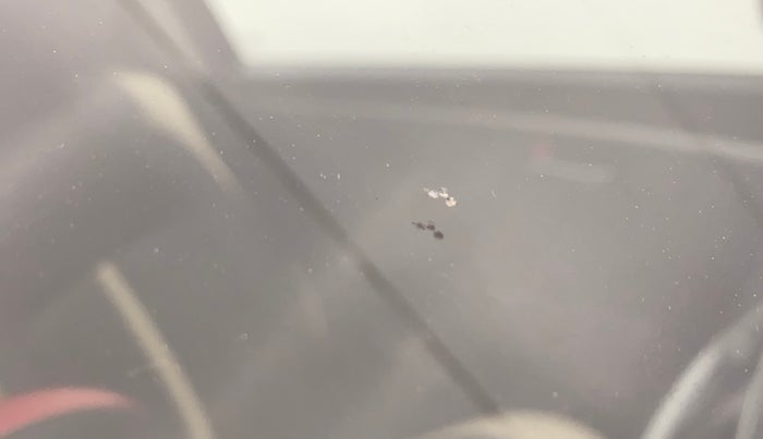 2017 Maruti Swift ZXI, Petrol, Manual, 42,809 km, Front windshield - Minor spot on windshield
