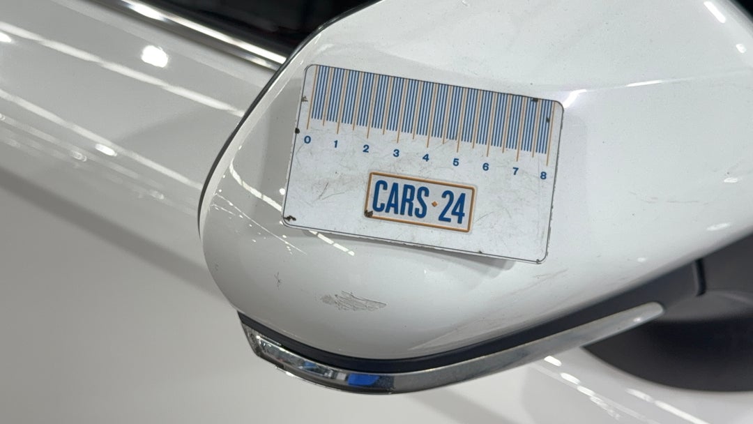 2019 Toyota Camry Ascent Hybrid, Automatic, 141793 km, Side Mirrors Housing RHS Scratch