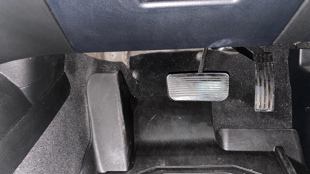 2022 Ford Everest Sport (4WD), Automatic, 60239 km, Pedals and Footmat