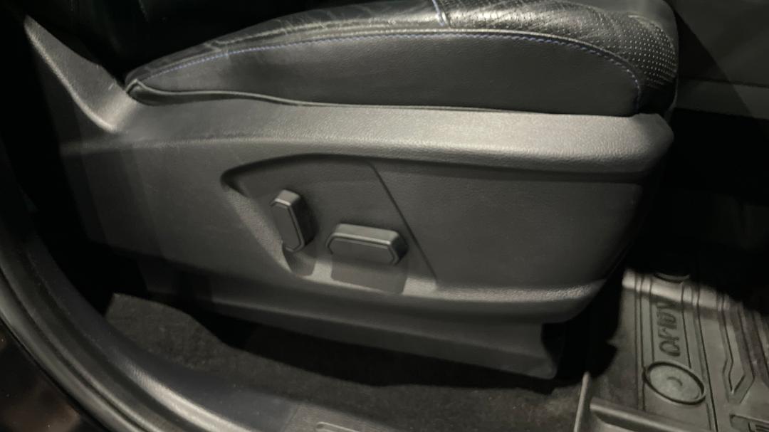 2022 Ford Everest Sport (4WD), Automatic, 60239 km, Drivers Side Adjustment Panel