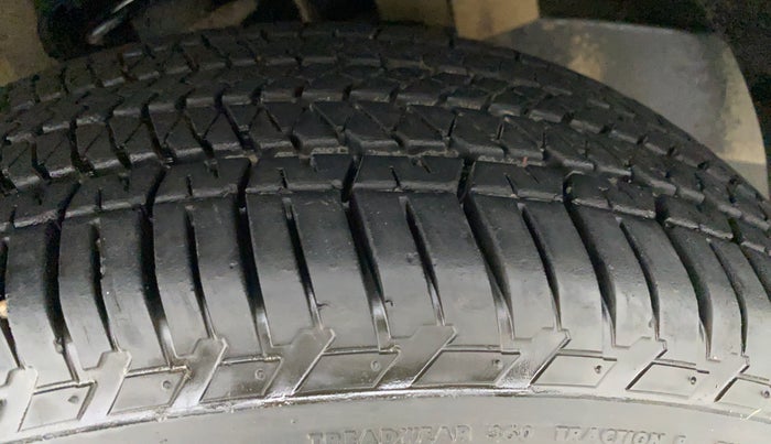 2015 Mahindra Scorpio S10, Diesel, Manual, Left Front Tyre Tread