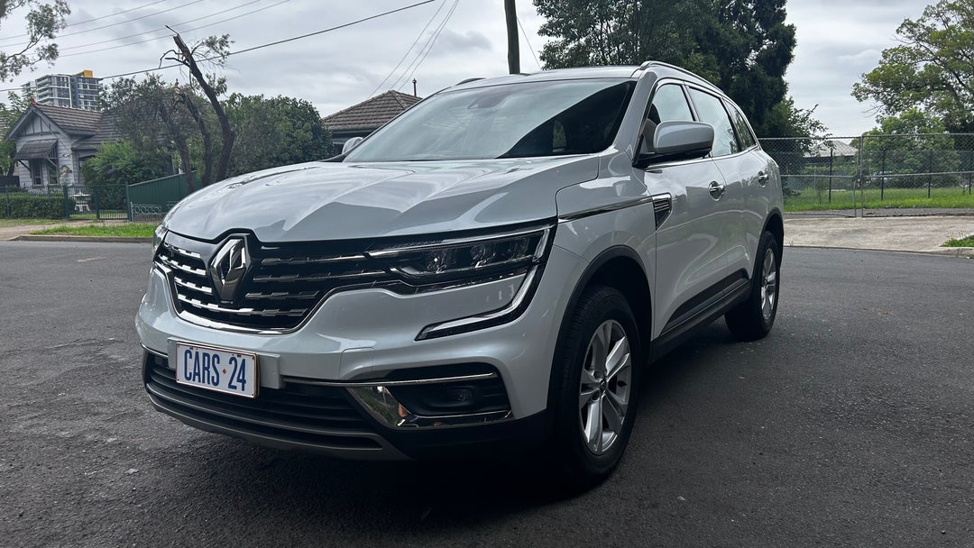 2022 Renault Koleos Life (4x2), Automatic, 33100 km, Left Front Diagonal (45- Degree) View