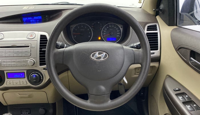 2010 Hyundai i20 MAGNA O 1.2, Petrol, Manual, Steering Wheel Close Up