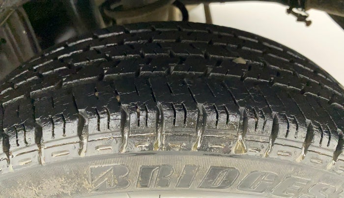 2014 Maruti Alto K10 LXI, Petrol, Manual, 35,889 km, Left Rear Tyre Tread