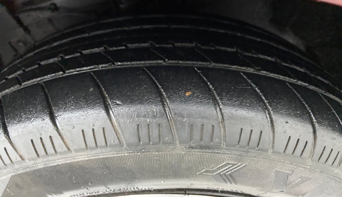 2013 Maruti Ertiga VDI ABS, Diesel, Manual, 1 km, Left Front Tyre Tread