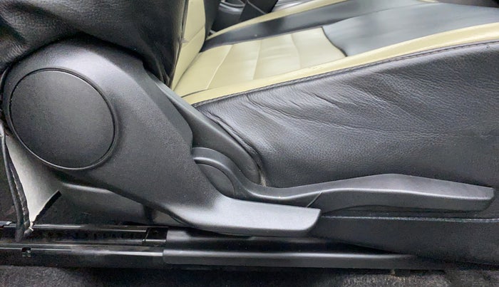 2019 Maruti Baleno ZETA 1.2 K12, Petrol, Manual, 84,945 km, Driver Side Adjustment Panel