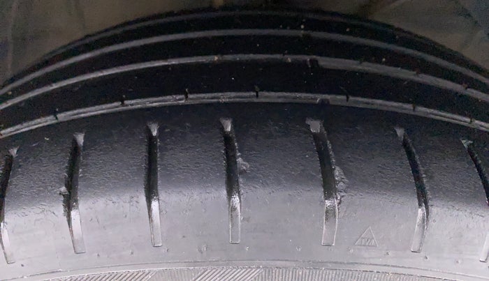 2019 Maruti Baleno ZETA 1.2 K12, Petrol, Manual, 84,945 km, Right Front Tyre Tread