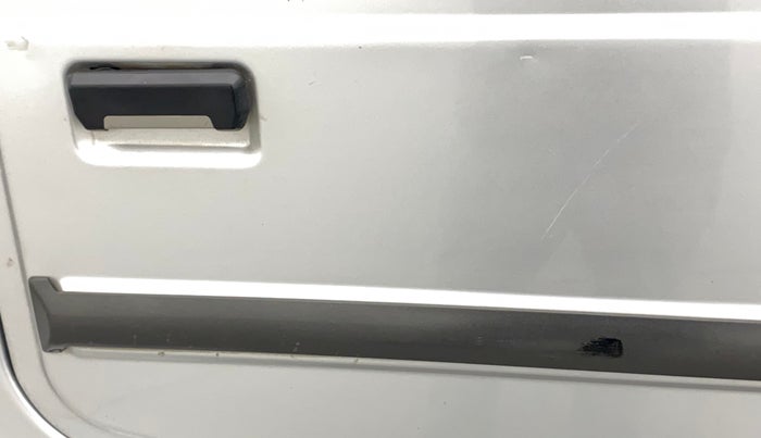 2019 Mahindra Bolero POWER PLUS SLE, Diesel, Manual, 90,161 km, Right rear door - Minor scratches