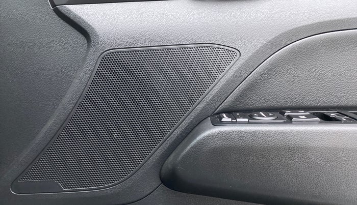 2018 Hyundai New Elantra 2.0 SX(O) AT PETROL, Petrol, Automatic, 46,379 km, Speaker