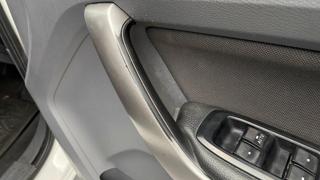 Doors Front RHS Fade