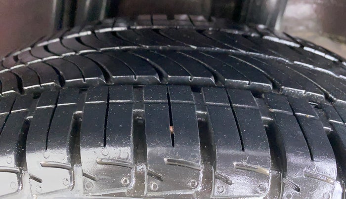 2013 Honda City 1.5 E MT PETROL, Petrol, Manual, 32,933 km, Left Rear Tyre Tread