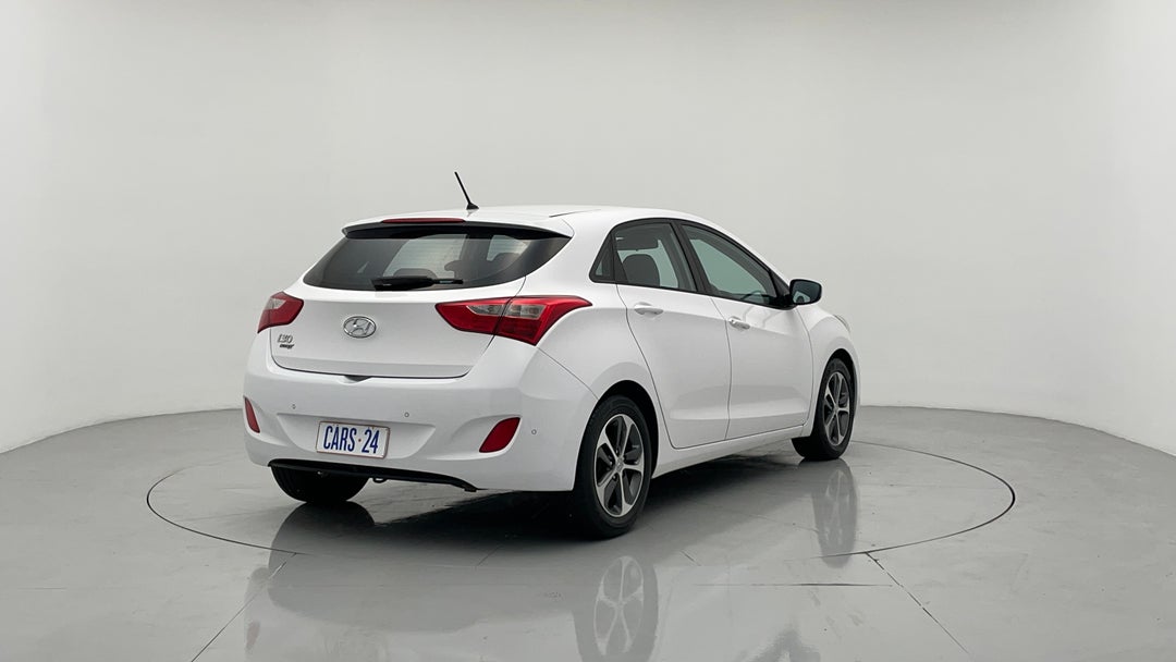 Right Back Diagonal (45- Degree) View