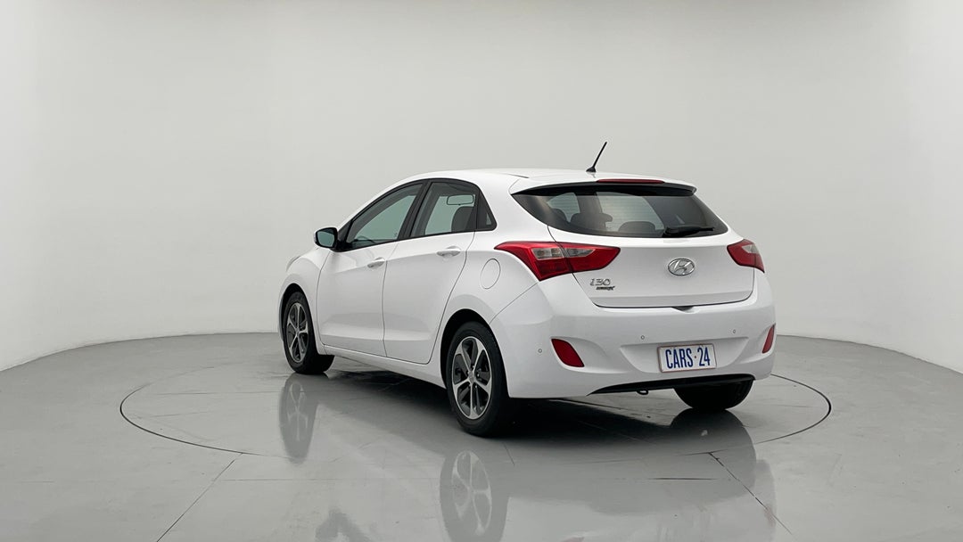 Left Back Diagonal (45- Degree) View