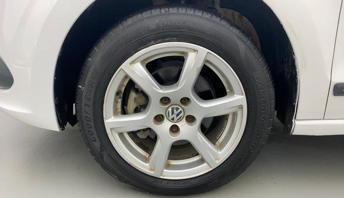 2013 Volkswagen Vento HIGHLINE PETROL, Petrol, Manual, 43,166 km, Left Front Wheel
