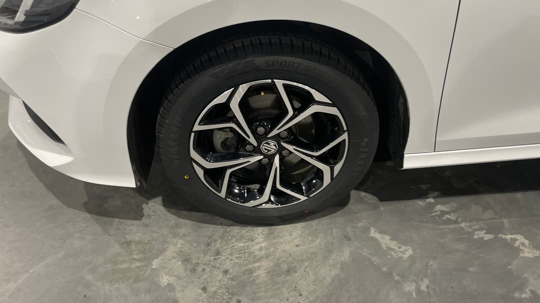 2023 MG Mg5 Vibe, Automatic, 38493 km, Left Front Wheel