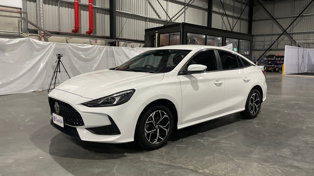 2023 MG Mg5 Vibe, Automatic, 38493 km, Left Front Diagonal (45- Degree) View