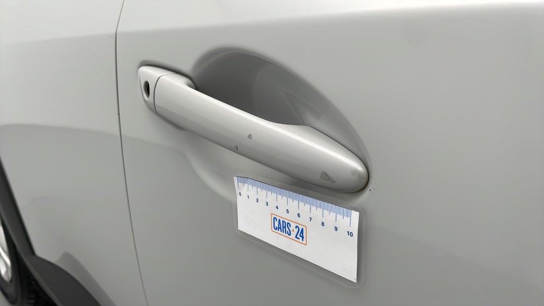 2016 Mazda CX-3 Maxx (fwd), Automatic, 118951 km, Doors Front RHS Chip