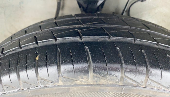 2019 Maruti Alto VXI, Petrol, Manual, 3,303 km, Right Front Tyre Tread