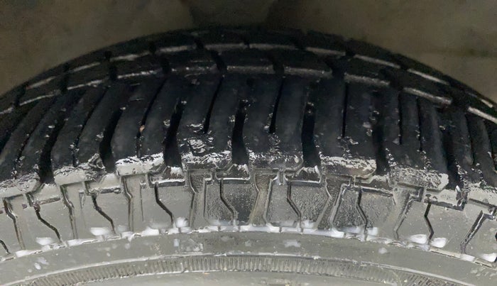 2010 Hyundai Santro Xing GLS, Petrol, Manual, 43,622 km, Right Front Tyre Tread