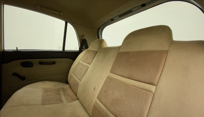 2010 Hyundai Santro Xing GLS, Petrol, Manual, 43,622 km, Right Side Rear Door Cabin