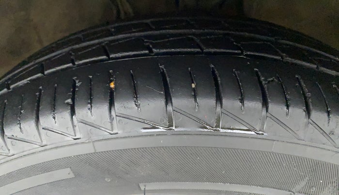2020 Maruti Alto LXI O, Petrol, Manual, 35,375 km, Left Front Tyre Tread