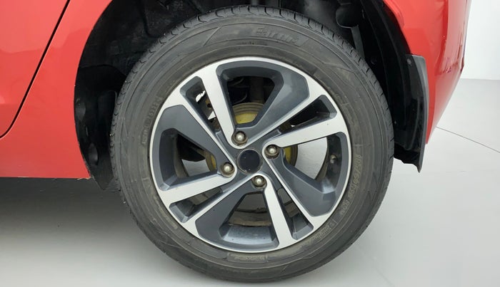 2021 Tata ALTROZ XZ DIESEL, Diesel, Manual, 52,309 km, Left Rear Wheel