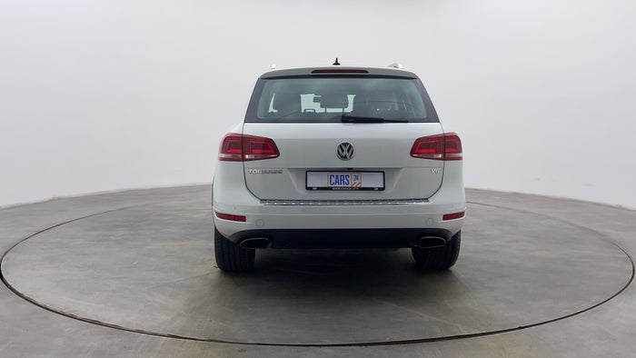 Volkswagen Touareg-Back/Rear View