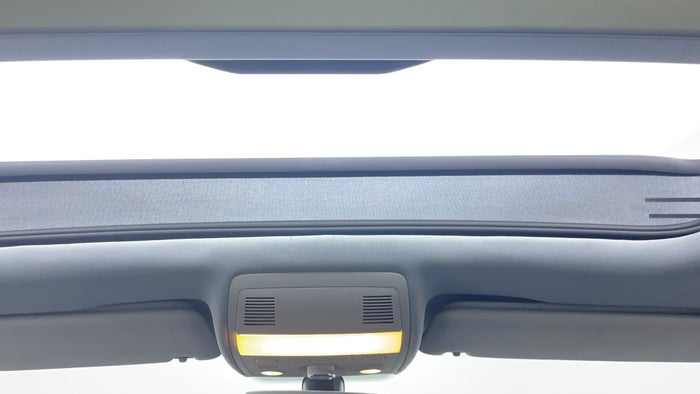 Volkswagen Touareg-Interior Sunroof/Moonroof
