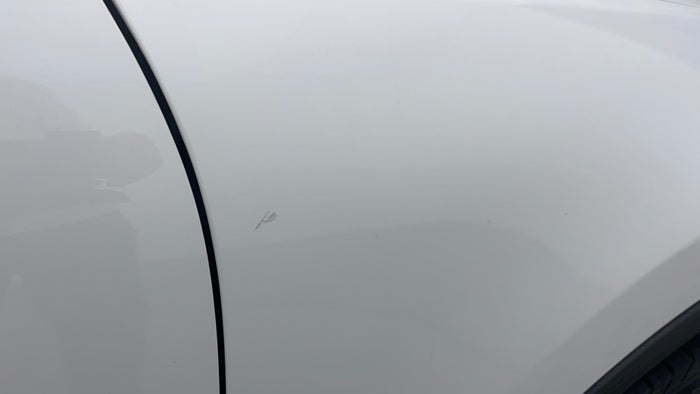 Volkswagen Touareg-Fender  RHS Fender Minor Scratches